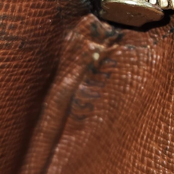 Louis Vuitton Monogram Round Coin Purse, Authentic - Picture 7 of 8